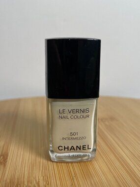 CHANEL Le Vernis Nail Colour Polish 501 Intermezzo 13 ml Made in France